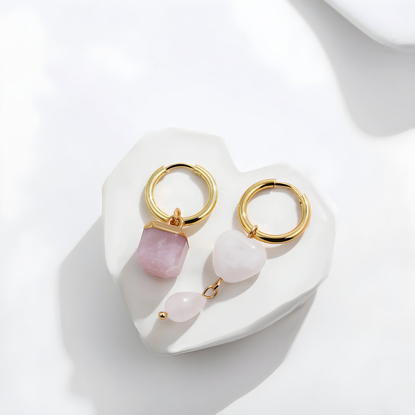 Orecchini a Cerchio Placcato Oro con Pietre Colorate Cuore