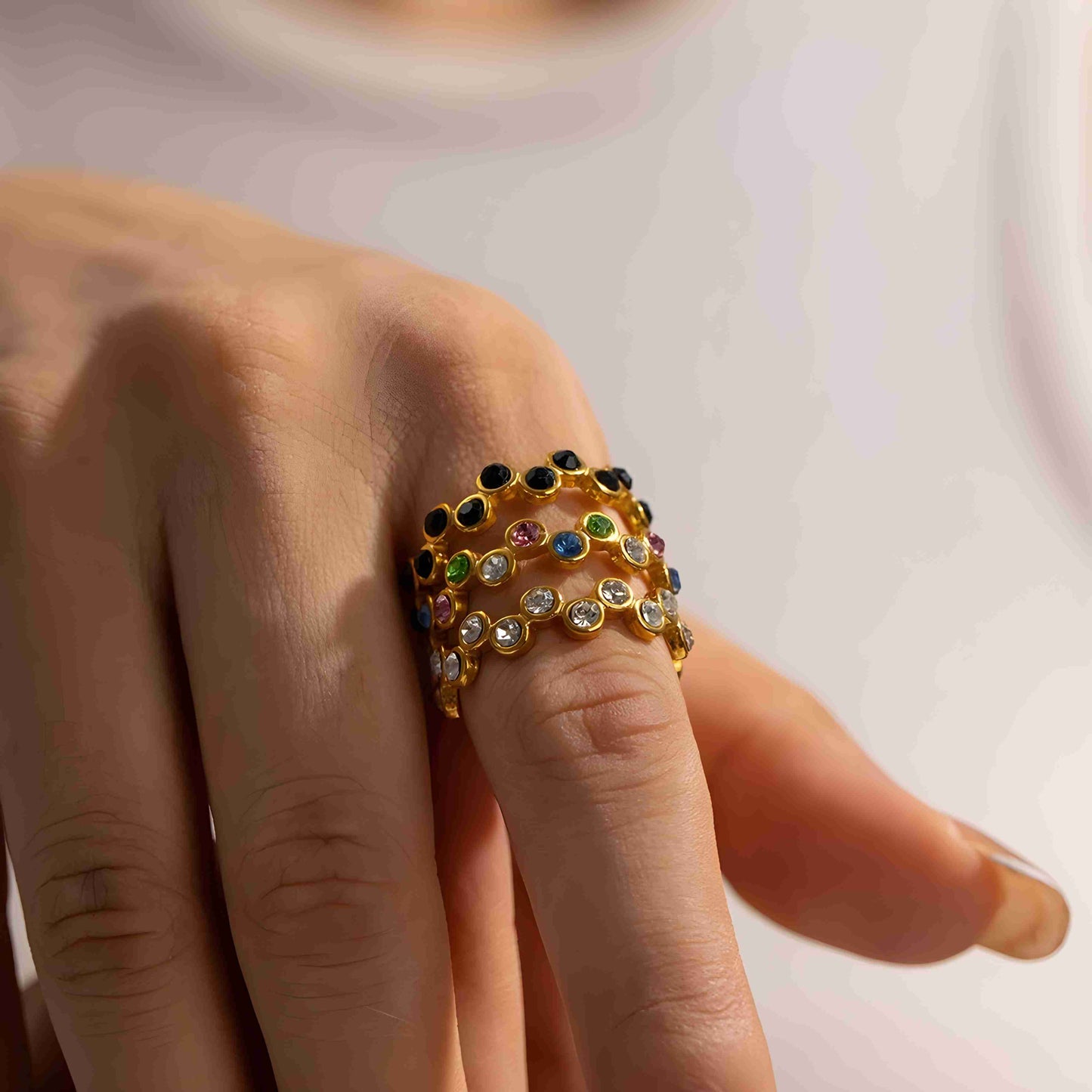 Anello stile Vintage Placcato Oro con Zirconi